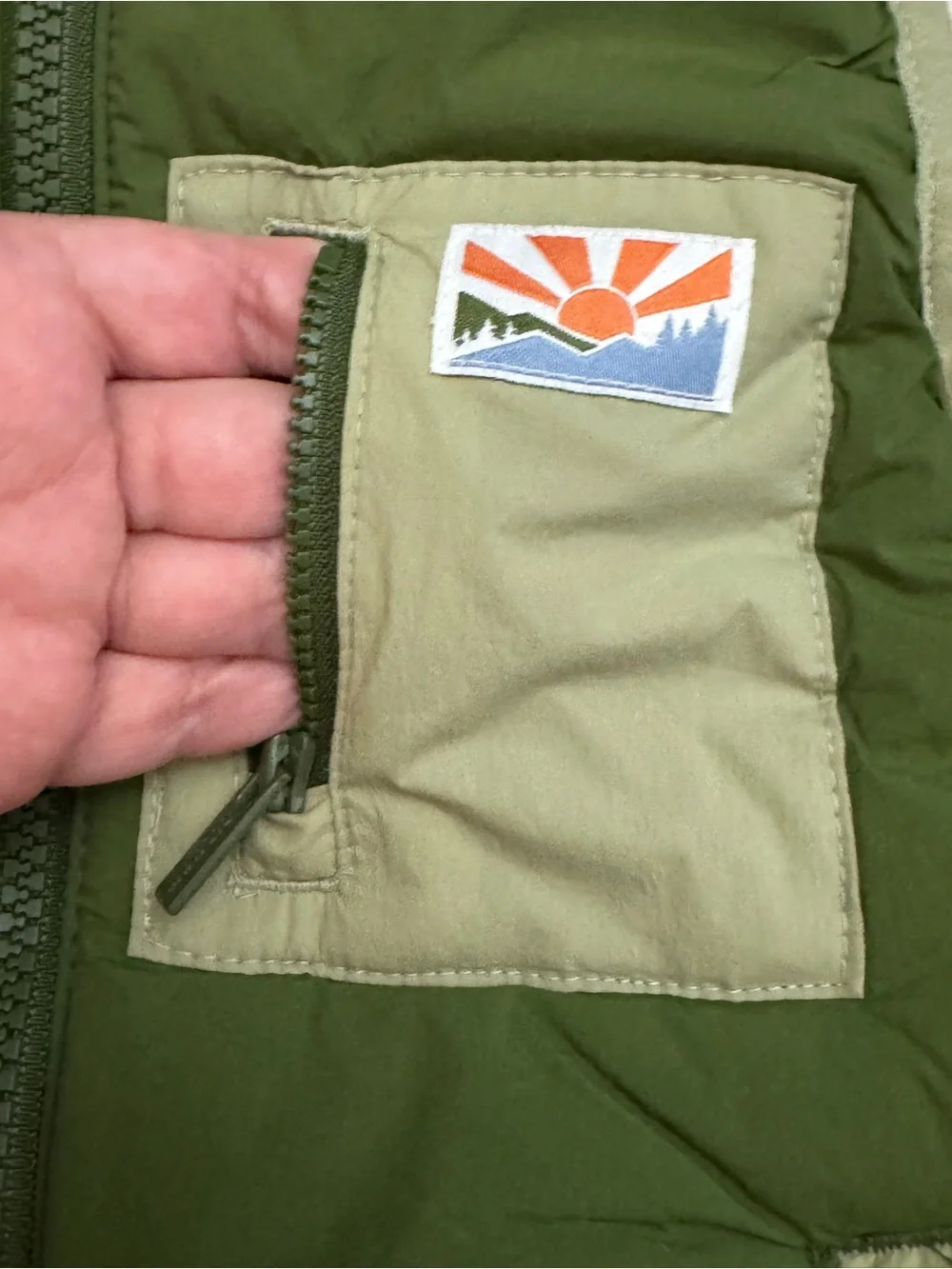 NWT Old Navy Toddler Kids Hooded Puffer Vest Green Sz 2T (33-36